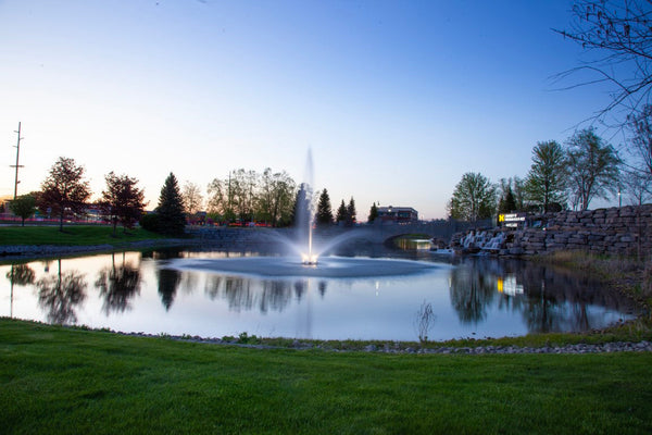 Skyward Fountain For Large, Commercial Ponds