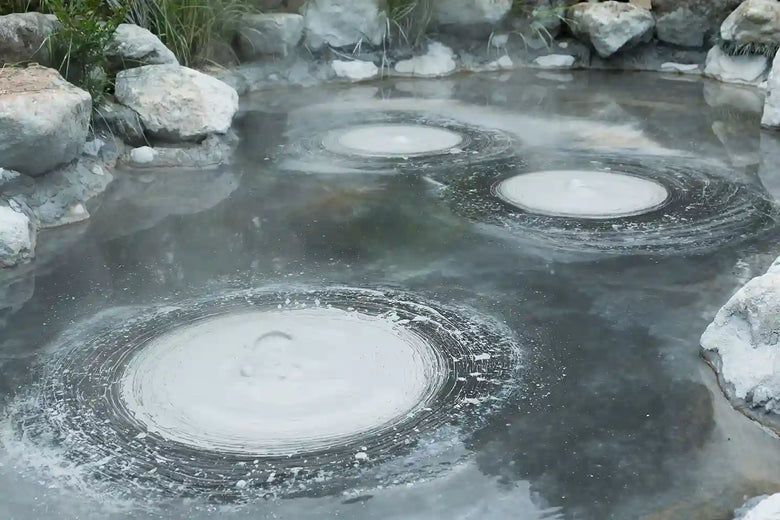 How Does a Pond De-Icer Work