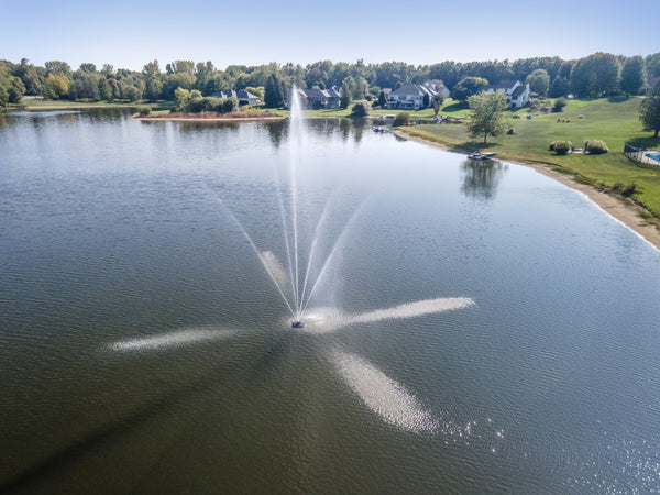 Clover Fountain For Small, Residential Ponds